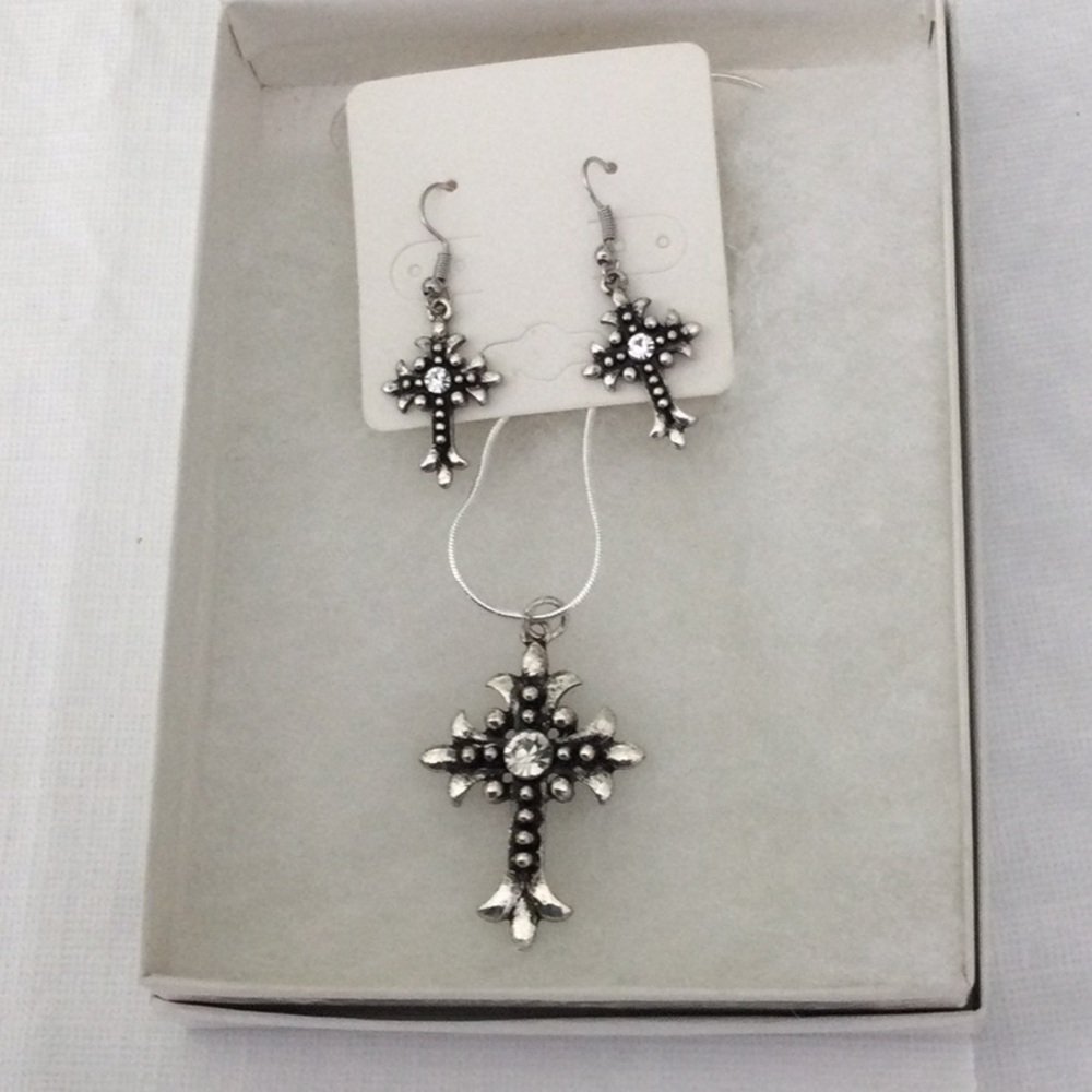 Woman’s Necklace & Pierced Earring Set color sliver & black with rhinestone #22